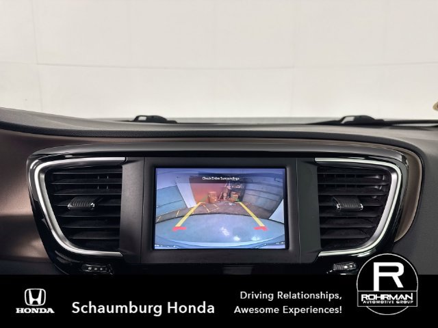 Used 2023 Chrysler Voyager LX FWD image 7