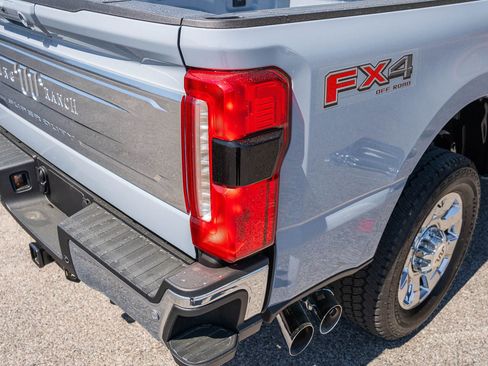New 2026 Ford F250 King Ranch w/ Chrome Package AWD/4WD image 11
