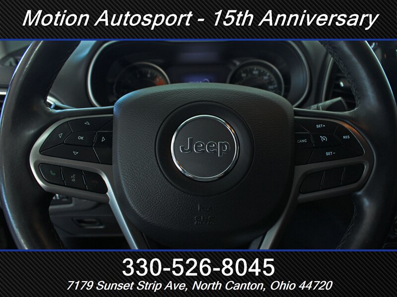 Used 2019 Jeep Cherokee Limited AWD/4WD image 14