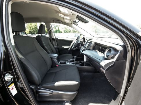 Used 2018 Toyota RAV4 LE w/ All Weather Liner Package AWD/4WD image 37