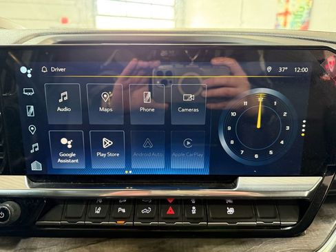 Used 2024 Chevrolet Silverado 3500 LTZ w/ LTZ Premium Package image 27