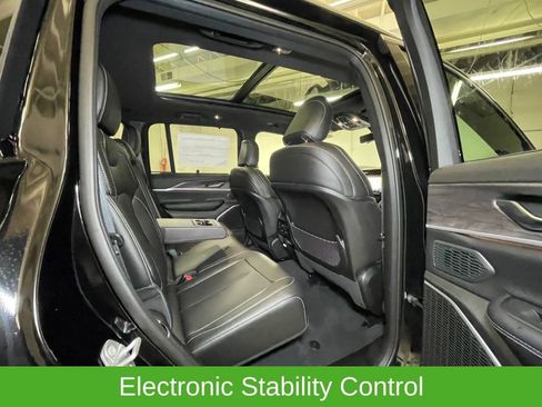 New 2024 Jeep Grand Cherokee Limited 4xe w/ Luxury Tech Group II image 7