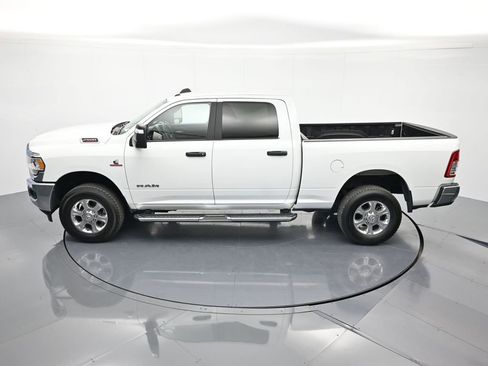 Used 2024 RAM 2500 Big Horn AWD/4WD image 34