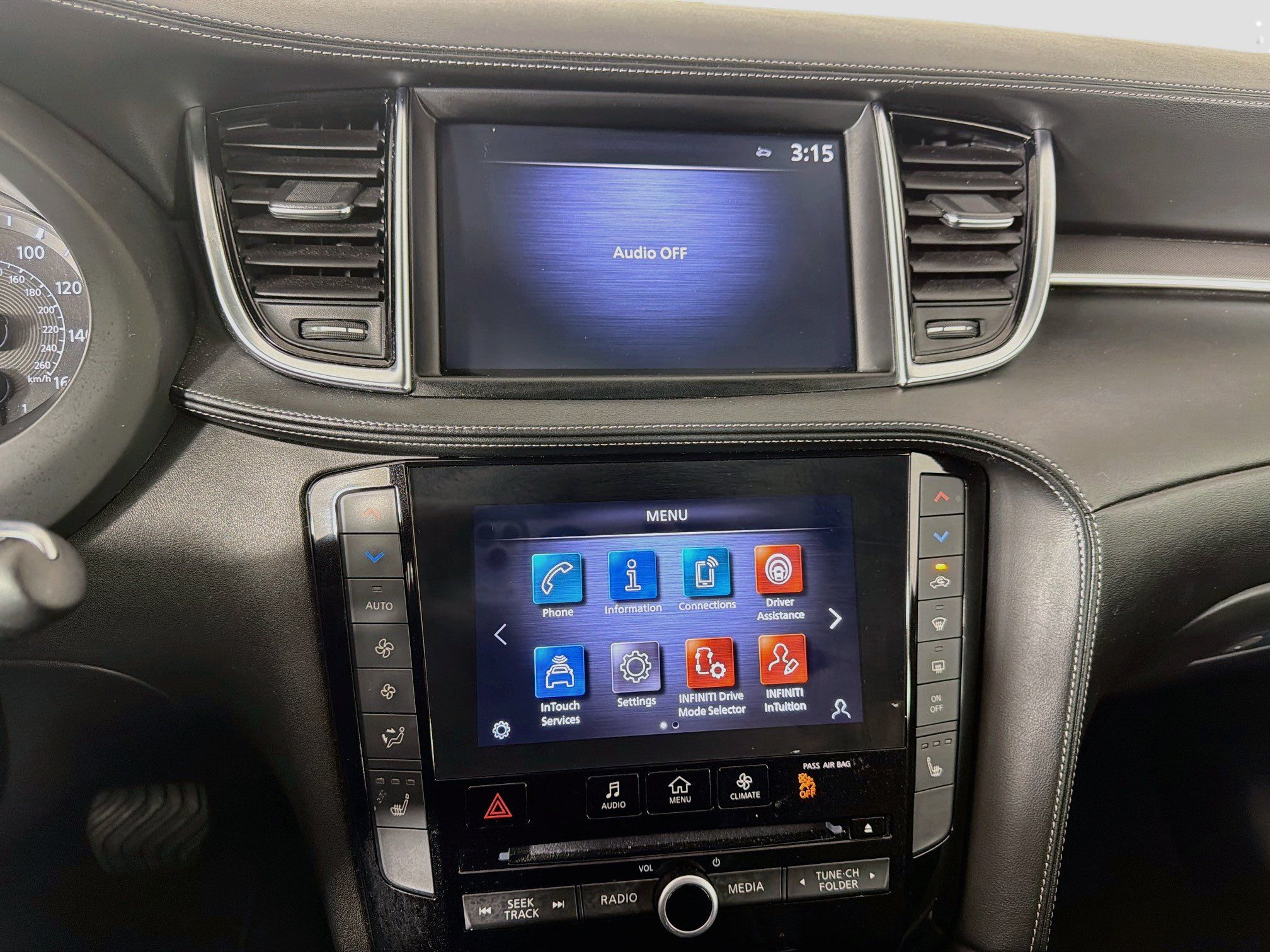Used 2023 INFINITI QX50 Luxe FWD image 19