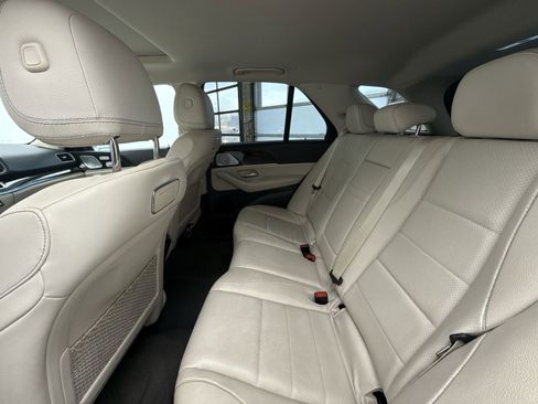 Used 2020 Mercedes-Benz GLE 350 4MATIC w/ Premium Package image 32