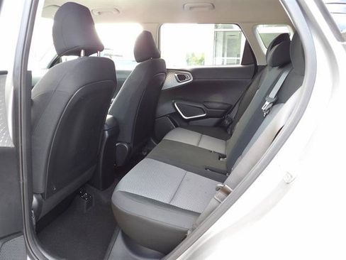 Used 2023 Kia Soul LX FWD image 28