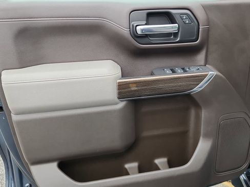 Used 2020 Chevrolet Silverado 1500 LT w/ All-Star Edition image 9