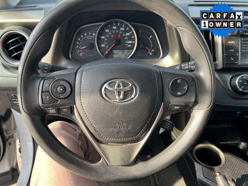 Used 2015 Toyota RAV4 LE AWD/4WD image 8