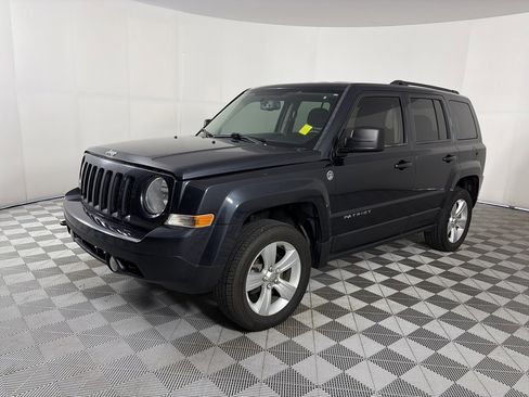 Used 2014 Jeep Patriot Sport w/ Power Value Group image 3