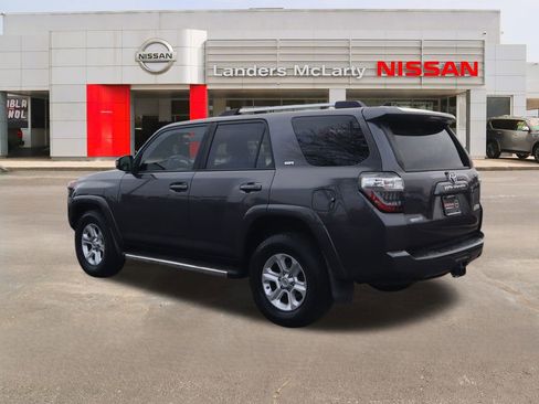 Used 2020 Toyota 4Runner SR5 image 5