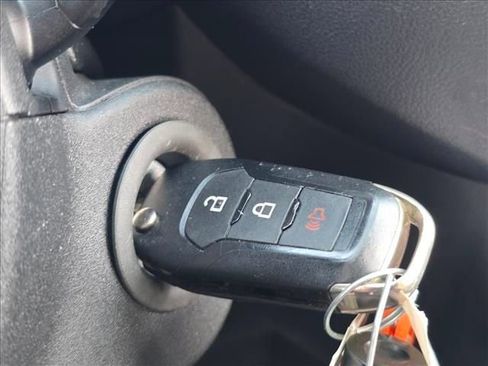 Used 2022 Ford Escape S image 25