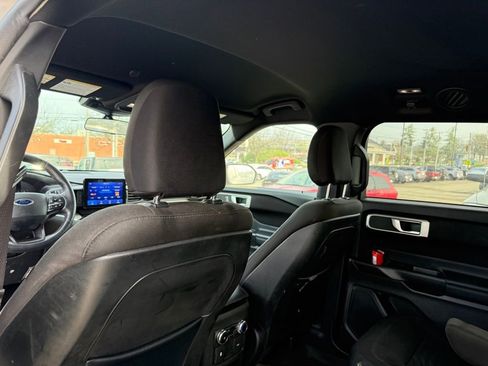 Used 2020 Ford Explorer XLT w/ Comfort Package image 24