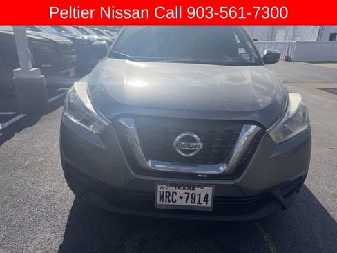 Used 2018 Nissan Kicks SV image 8