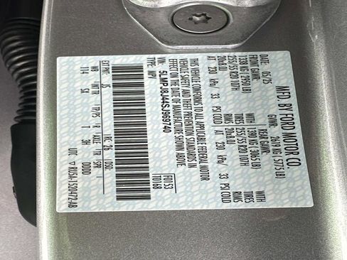 New 2025 Lincoln Nautilus Premier w/ Equipment Group 102A image 33