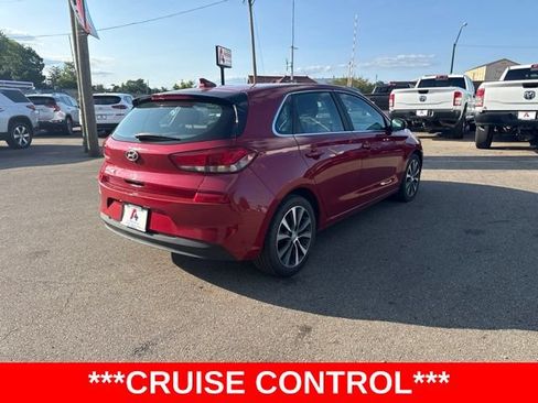 Used 2020 Hyundai Elantra GT FWD image 3