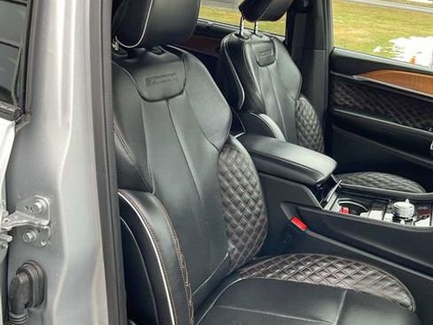 Used 2024 Jeep Grand Cherokee Summit AWD/4WD image 51