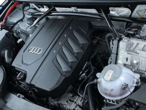 Used 2025 Audi Q5 2.0T Premium image 9