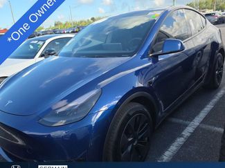 Used 2024 Tesla Model Y Long Range AWD/4WD video 1