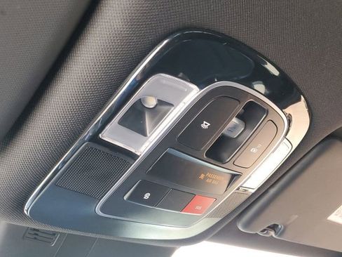 Used 2022 Hyundai Santa Cruz SEL Premium image 30