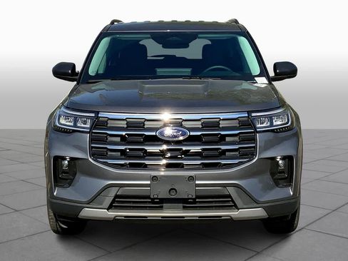 New 2025 Ford Explorer Active w/ Active Comfort Package image 3