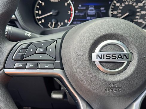 Used 2022 Nissan Altima 2.5 SV FWD image 19