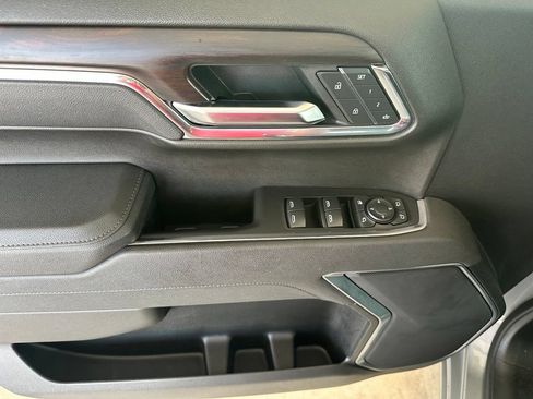Used 2025 GMC Sierra 1500 SLT RWD image 11