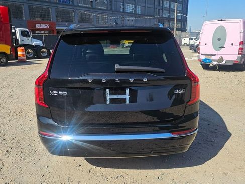 Certified 2025 Volvo XC90 B6 Plus image 4