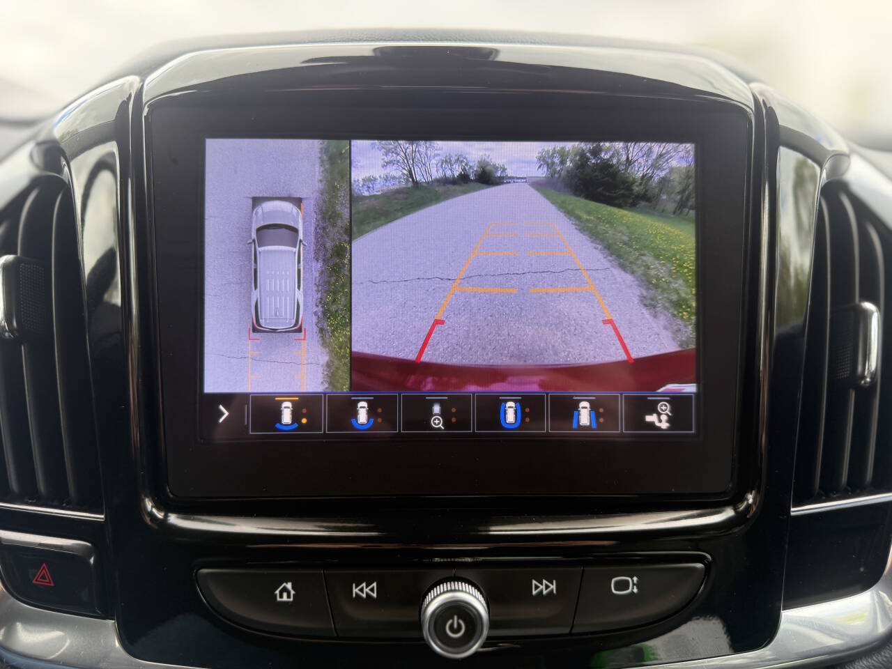 Used 2020 Chevrolet Traverse Premier AWD/4WD image 16