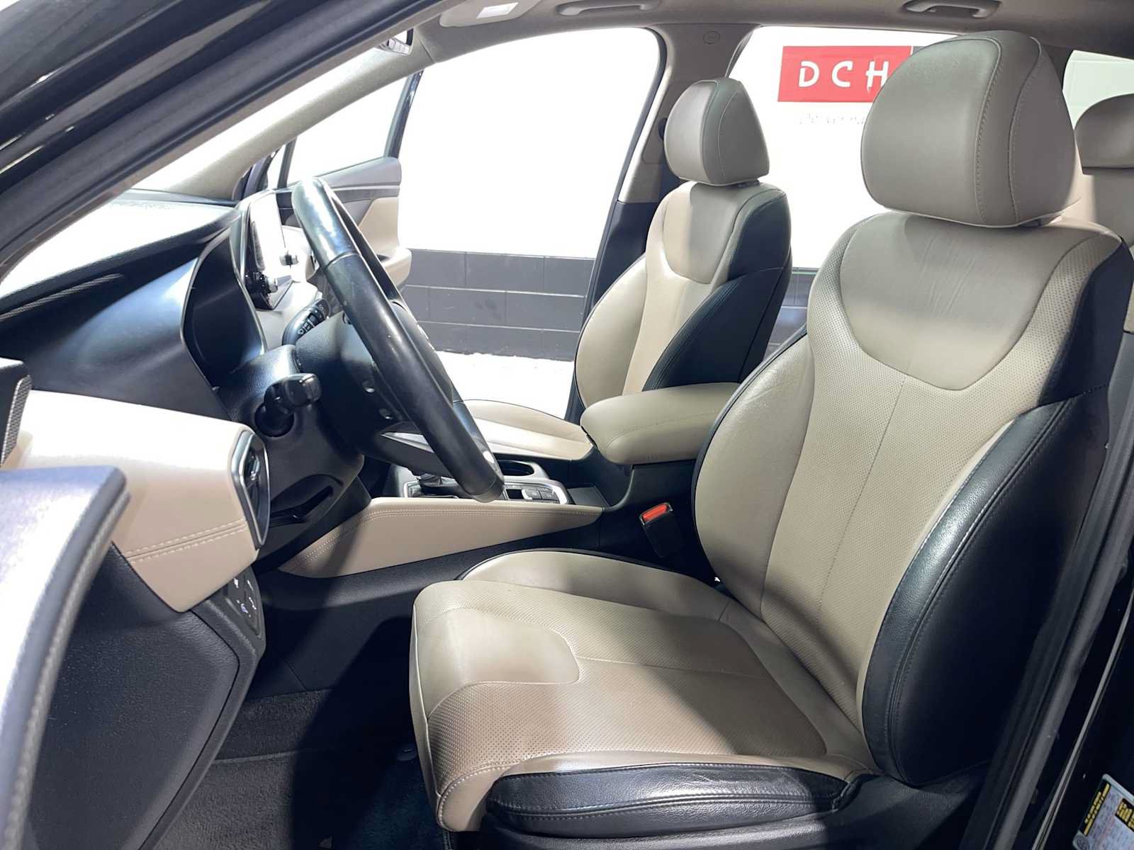 Used 2020 Hyundai Santa Fe Limited AWD/4WD image 11