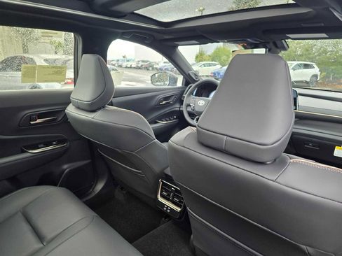 New 2025 Toyota Crown Signia image 15