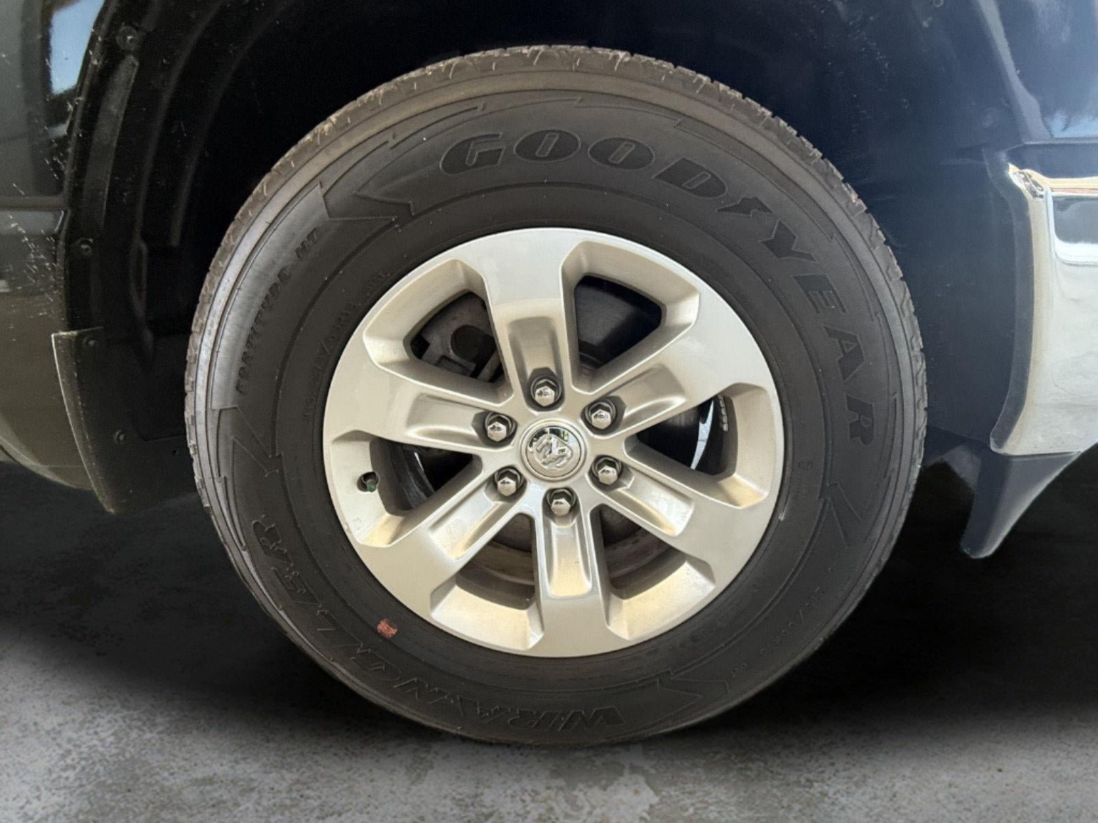 Used 2024 RAM 1500 Laramie AWD/4WD image 21