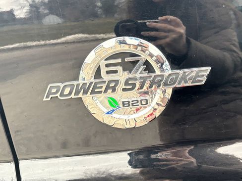 Used 2016 Ford F350 Lariat w/ Chrome Package image 18