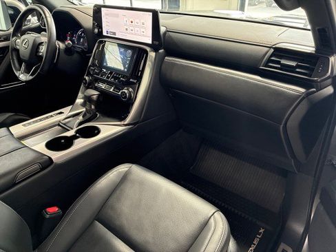 Used 2023 Lexus LX 600 F Sport image 11