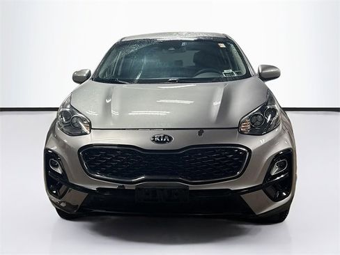 Used 2020 Kia Sportage LX image 2