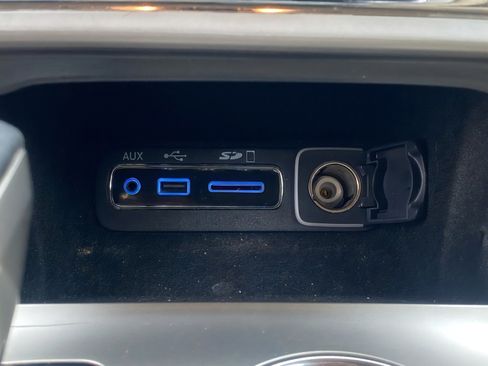 Used 2017 Jeep Grand Cherokee Limited w/ Luxury Group II image 21