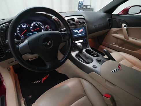 Used 2007 Chevrolet Corvette Coupe w/ Preferred Equipment Group RWD image 5