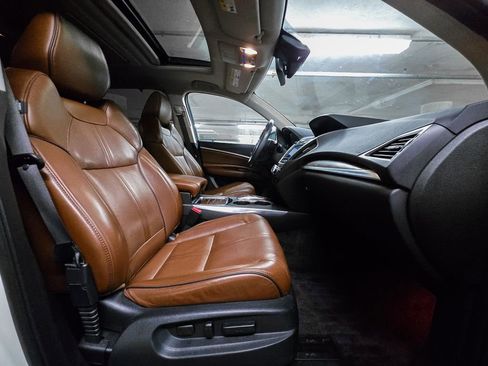 Used 2017 Acura MDX SH-AWD image 36