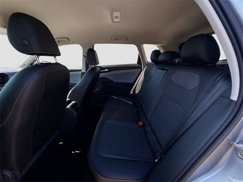 Used 2022 Volkswagen Taos SE image 23