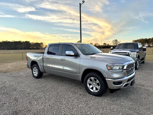 Used 2019 RAM 1500 Laramie image 7
