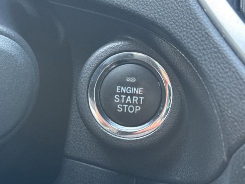 Used 2020 Subaru Crosstrek 2.0i Premium w/ Moonroof Package 2 image 22