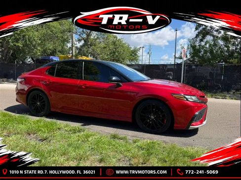 Used 2021 Toyota Camry XSE FWD image 7