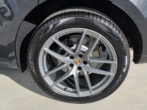 New 2026 Porsche Macan AWD/4WD image 13
