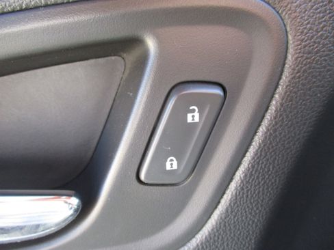 Used 2018 Chevrolet Colorado ZR2 AWD/4WD image 30