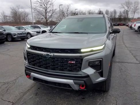 New 2026 Chevrolet Traverse Z71 w/ Enhanced Driving Package image 3