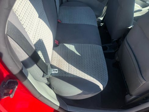 Used 2006 Ford Focus SES image 20