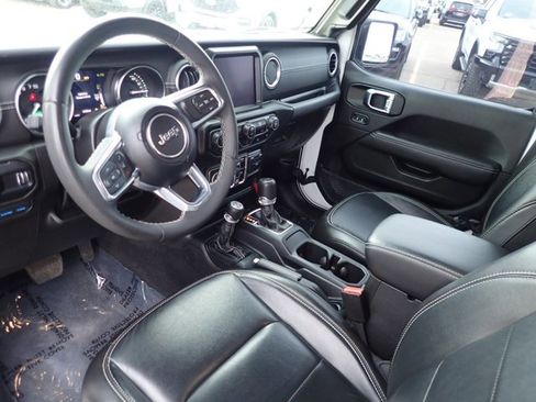 Used 2023 Jeep Wrangler Sahara image 10