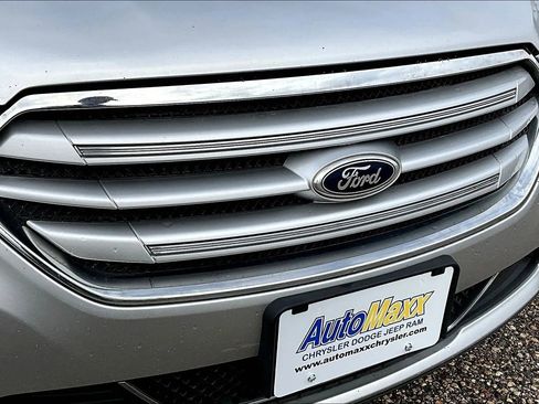 Used 2013 Ford Taurus Limited FWD image 30