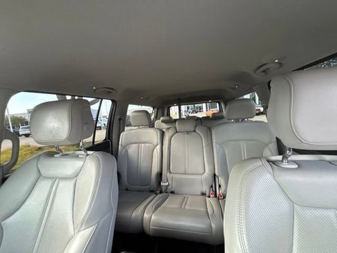 Used 2024 Jeep Wagoneer L Series III w/ Flexible Seating Group AWD/4WD image 14