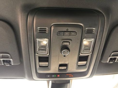 Used 2022 Chevrolet Tahoe Z71 AWD/4WD image 28