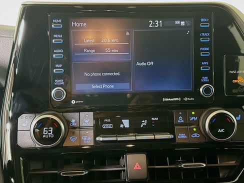Used 2022 Toyota Highlander XLE FWD image 24